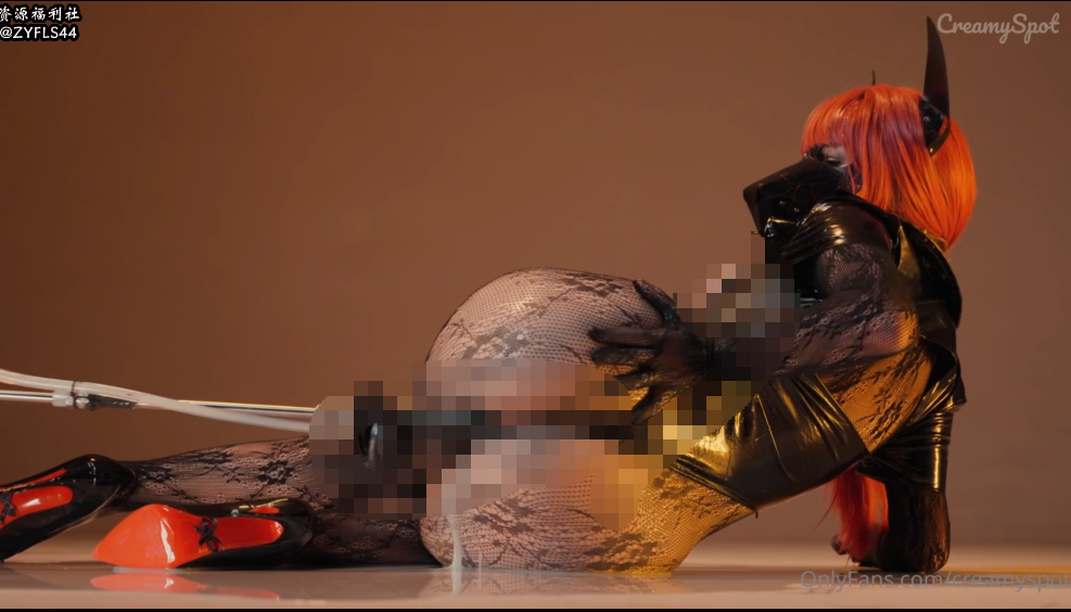 欧美炮机自慰博主【CreamySpot】黑丝母犬 玛奇玛 炮机后入 骚穴中出 【1V 1.34GB】