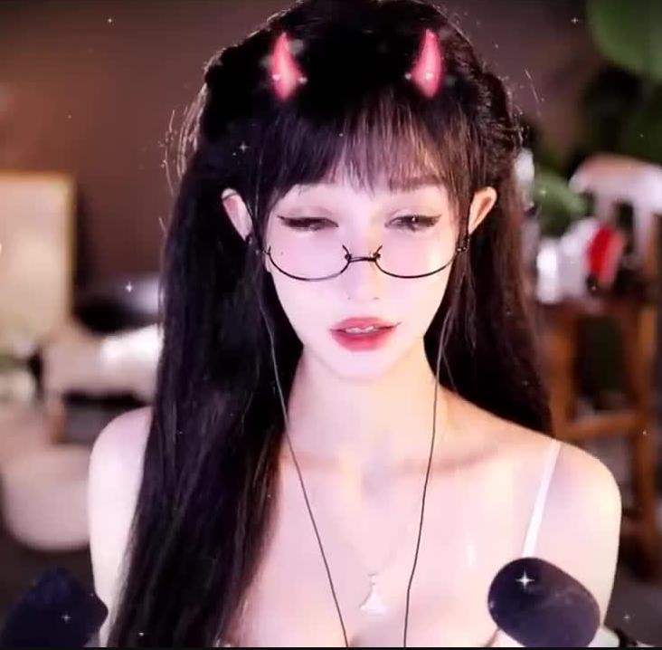 ASMR 张老师的沉浸式耳疗照顾504张爱玲Aily