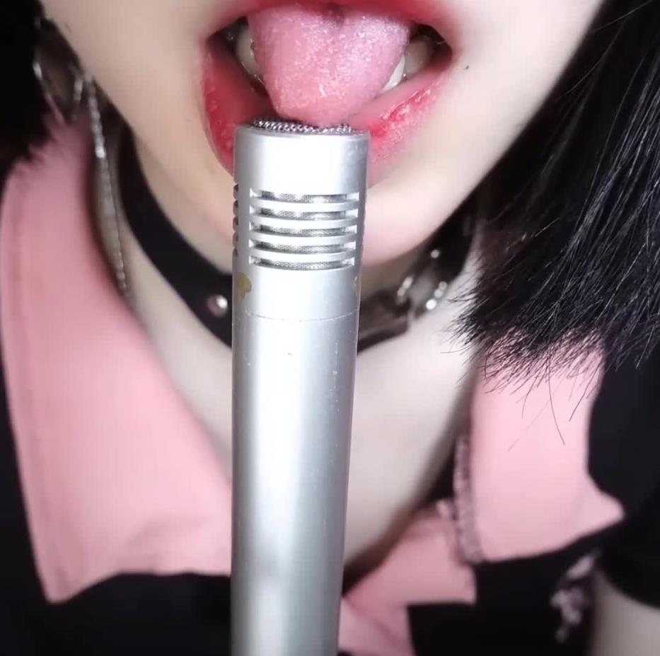 小羊喵舰长as-mr福利超近距离的舔耳吃麦